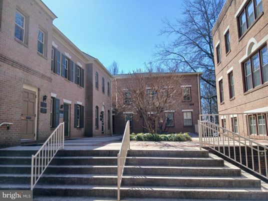 Exterior, Facade, Brick Facade, Rowhouse