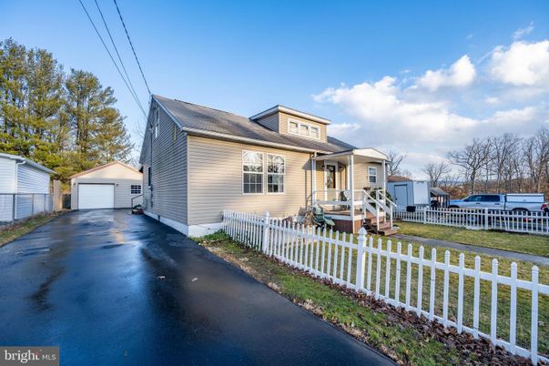 Backyard, Detached Garage, Exterior