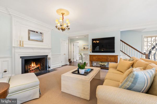 Chandelier, Fireplace, Interior, Living room, Recessed Lighting