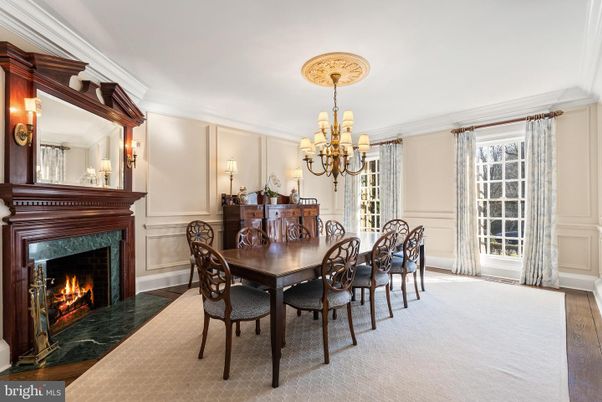 Chandelier, Dining room, Fireplace, Interior, Wood Texture Flooring