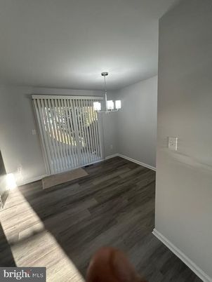 Empty room, Interior, Pendant Lights, Wood Texture Flooring