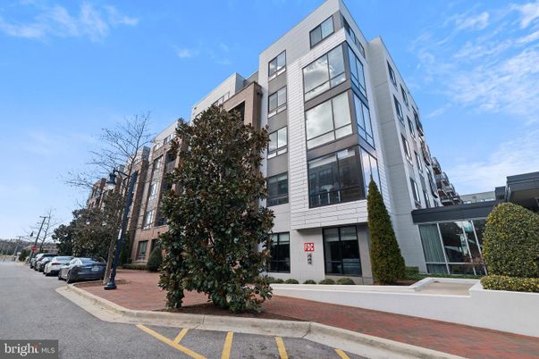 Exterior, Facade, Condo Building