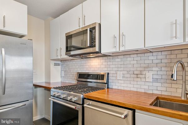 Interior, Kitchen, Stainless Steel Appliances
