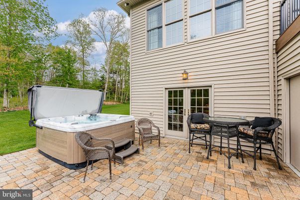 Exterior, Hot Tub