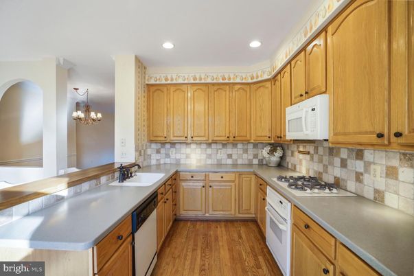 Chandelier, Interior, Kitchen, Recessed Lighting, Wood Texture Flooring
