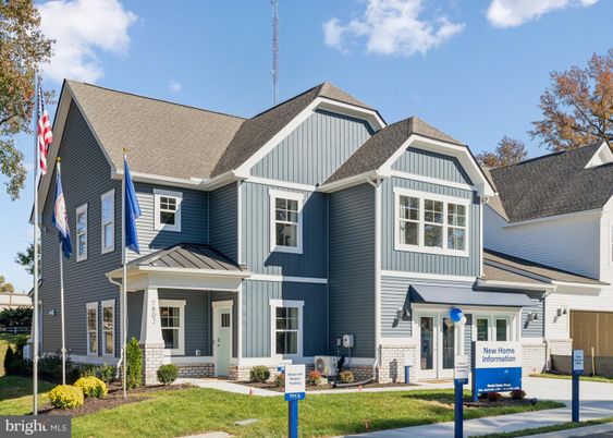 Exterior, Facade, Farmhouse