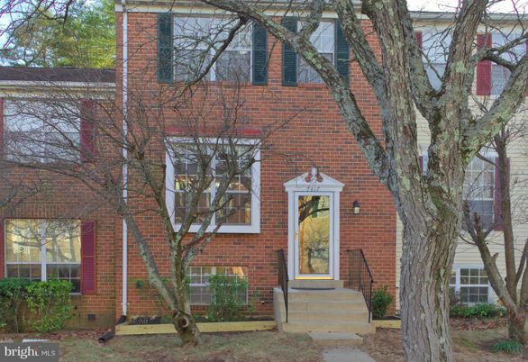 Exterior, Facade, Brick Facade, Georgian