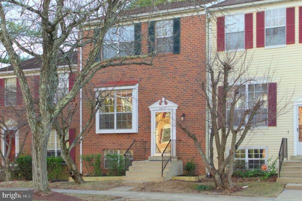 Exterior, Facade, Brick Facade, Georgian