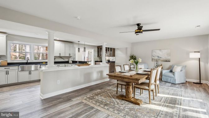 Dining room, Interior, Kitchen, Pendant Lights, Wood Texture Flooring