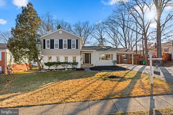 Backyard, Exterior, Facade, Split Level