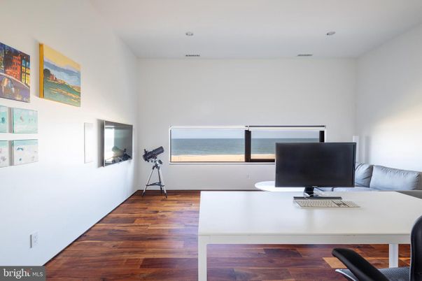 Home Office, Interior, Recessed Lighting, Water, Wood Texture Flooring