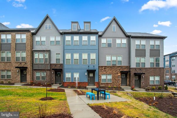 Exterior, Facade, Brick Facade, Rowhouse