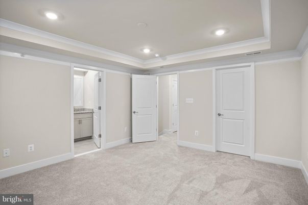 Bathroom, Empty room, Interior, Recessed Lighting