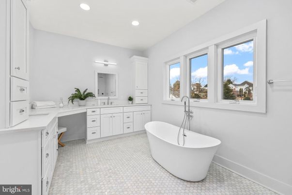 Bathroom, Dual Sink Vanities, Free Standing Baths, Interior, Recessed Lighting