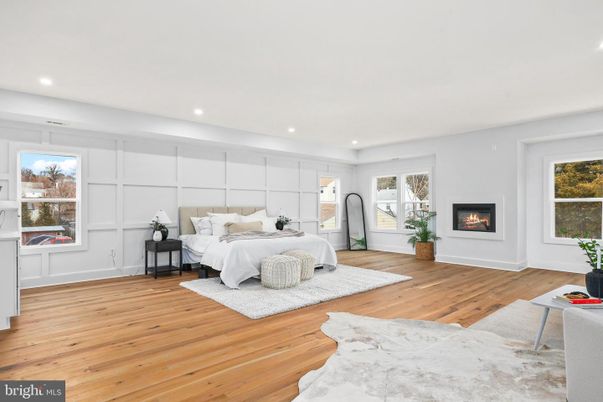 Bedroom, Fireplace, Interior, Recessed Lighting, Wood Texture Flooring