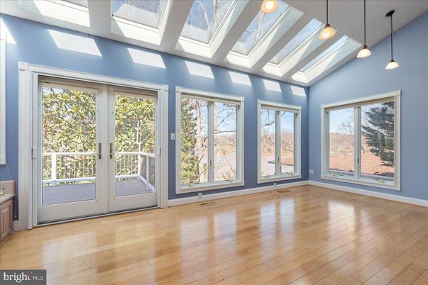 Empty room, Interior, Pendant Lights, Sun Room, Wood Texture Flooring