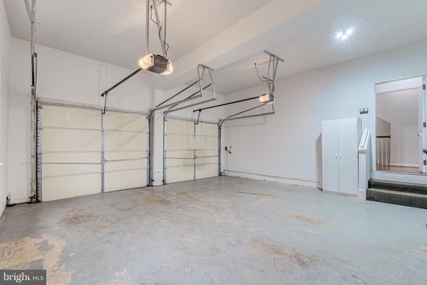 Garage, Interior