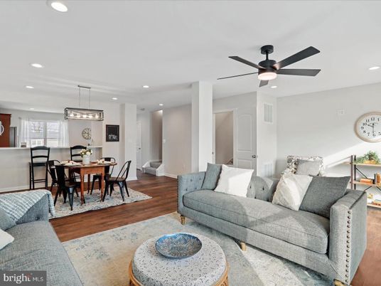 Dining room, Interior, Living room, Pendant Lights, Recessed Lighting, Wood Texture Flooring