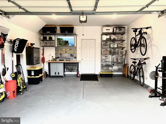 Garage, Interior