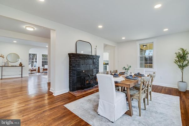 Dining room, Fireplace, Interior, Recessed Lighting, Wood Texture Flooring