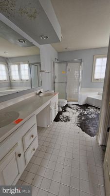 Bathroom, Dual Sink Vanities, Glass Shower, Interior
