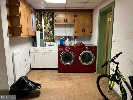 Interior, Stone Walls, Washer