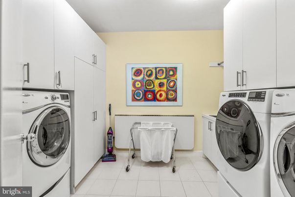 Interior, Washer