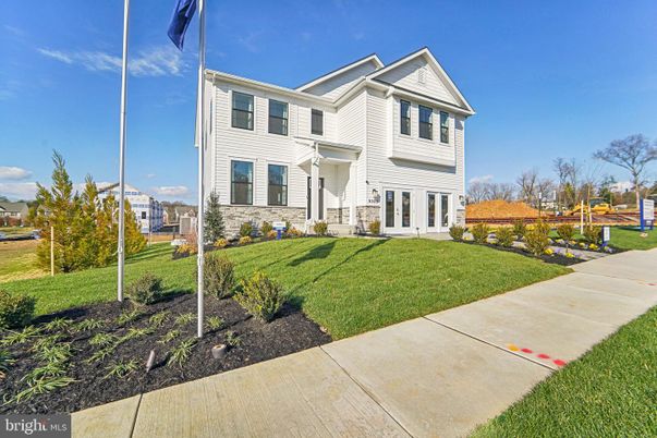 Backyard, Exterior, Facade, Queen Anne Victorian