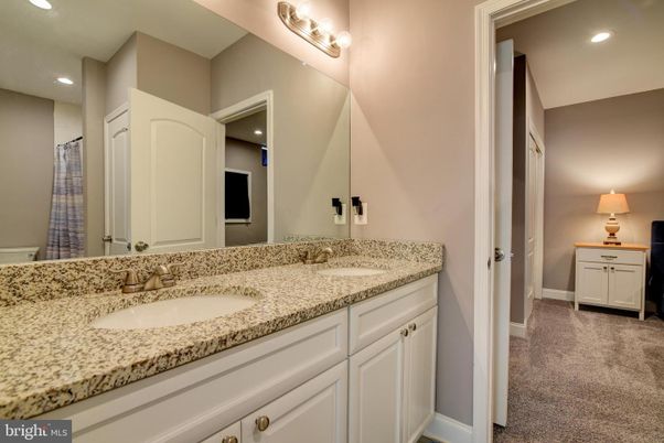 Bathroom, Dual Sink Vanities, Interior, Recessed Lighting