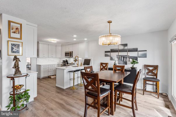 Chandelier, Dining room, Interior, Kitchen, Recessed Lighting, Wood Texture Flooring