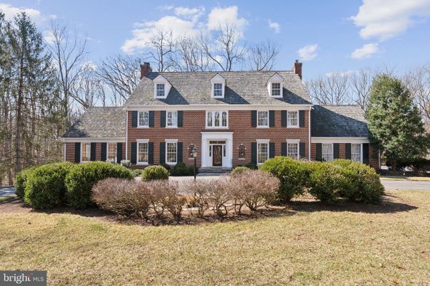 Exterior, Facade, Brick Facade, Georgian