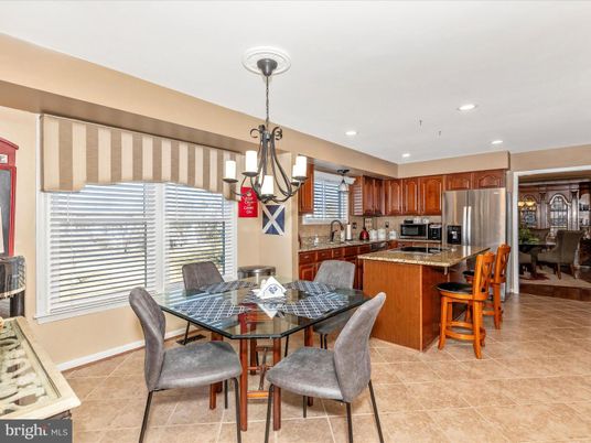 Chandelier, Dining room, Interior, Kitchen, Pendant Lights, Recessed Lighting, Stainless Steel Appliances