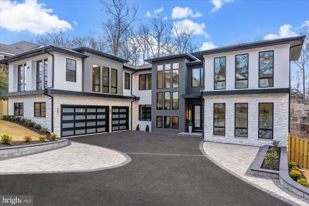 Attached, Exterior, Facade, Modern