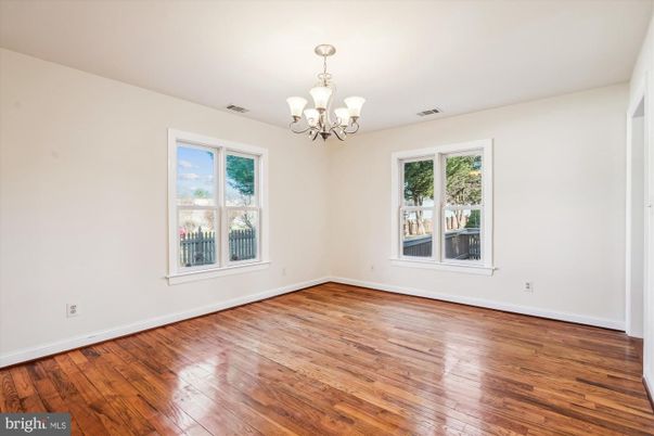 Chandelier, Empty room, Interior, Wood Texture Flooring