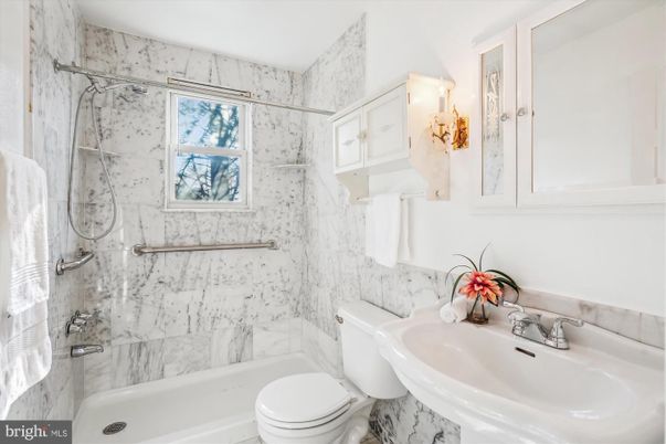 Bathroom, Interior, Marble Walls