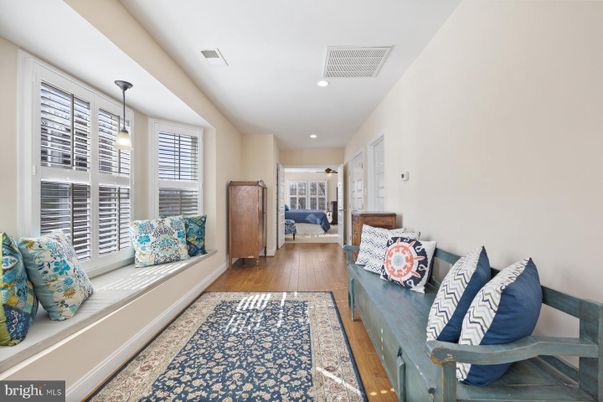 Interior, Pendant Lights, Recessed Lighting, Wood Texture Flooring