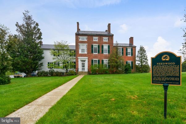 Backyard, Exterior, Facade, Brick Facade, Georgian