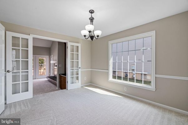 Chandelier, Empty room, Interior