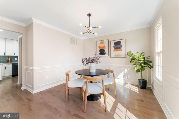 Dining room, Interior, Kitchen, Pendant Lights, Wood Texture Flooring