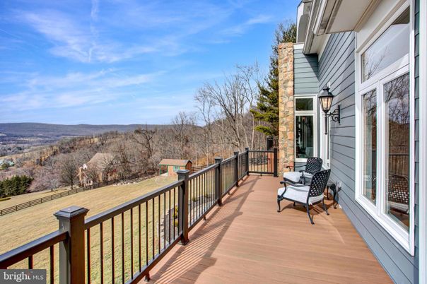 Exterior, Wood Texture Flooring