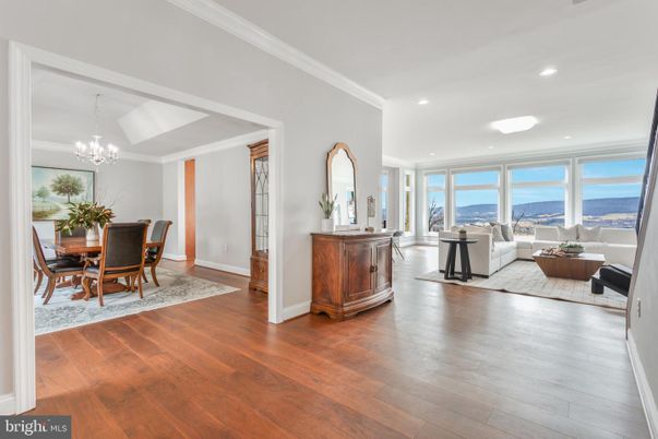 Chandelier, Dining room, Interior, Living room, Recessed Lighting, Wood Texture Flooring
