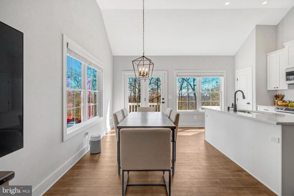 Dining room, Interior, Kitchen, Pendant Lights, Recessed Lighting, Wood Texture Flooring