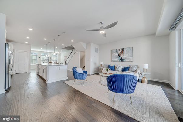 Interior, Kitchen, Living room, Pendant Lights, Recessed Lighting, Wood Texture Flooring