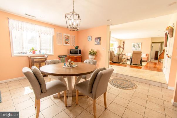 Dining room, Interior, Living room, Pendant Lights, Recessed Lighting, Wood Texture Flooring