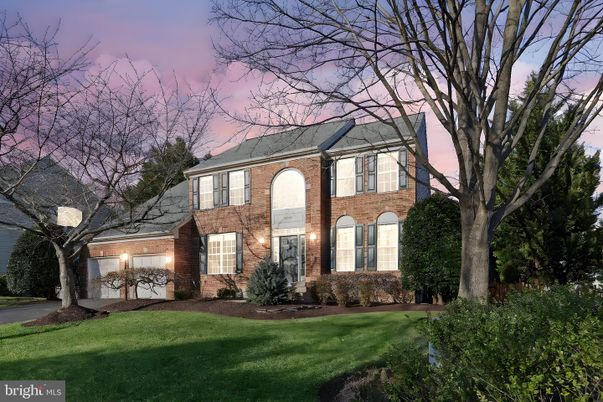 Exterior, Facade, Brick Facade, Georgian