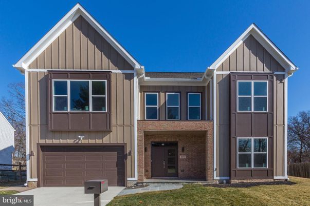 Attached, Exterior, Facade, Brick Facade, Farmhouse