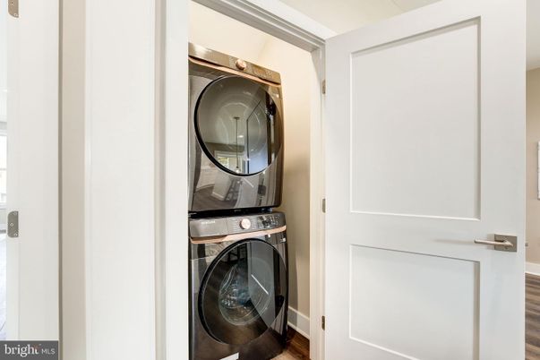 Interior, Utility Closets, Washer, Wood Texture Flooring