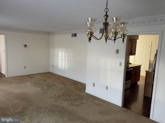 Chandelier, Empty room, Interior
