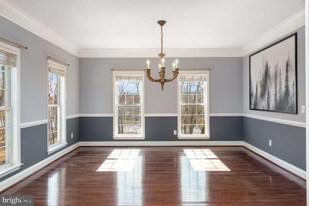 Chandelier, Empty room, Interior, Wood Texture Flooring