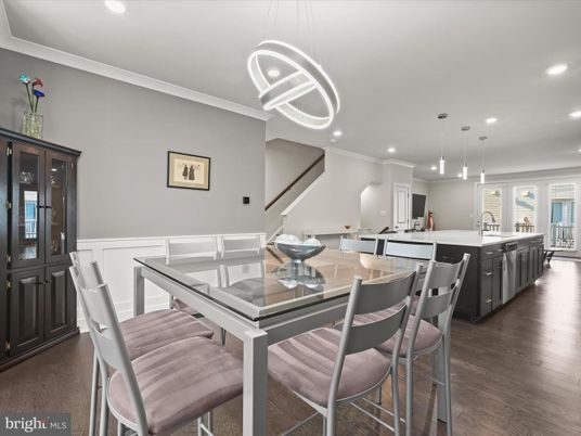 Dining room, Interior, Kitchen, Pendant Lights, Recessed Lighting, Wood Texture Flooring